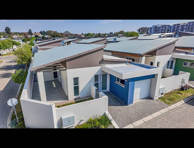 2 BEDROOM TOWNHOUSE FOR SALE IN BROADACRES